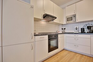 Unclassified image, 4 of 26, button