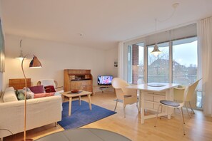 TV, DVD player, stereo