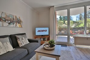 TV, DVD player, stereo - Wohnpark am Mühlenteich Apartment 5 - Wohnpark am Mühlenteich (Timmendorfer Strand)