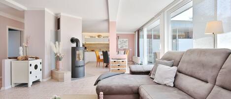 TV, fireplace, DVD player, stereo