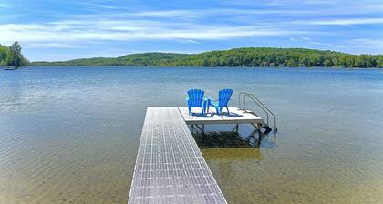 Private Lakefront, Dog Friendly w/HOT TUB Home!SWIM/SKI/RELAX!