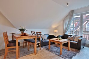 Fernseher, Stereoanlage
