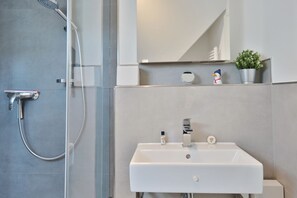Dusche, Haartrockner