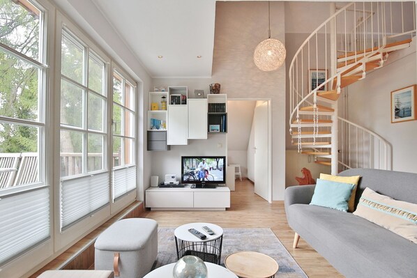 TV, DVD player, stereo