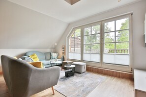 TV, DVD player, stereo