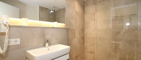 Chuveiro, secador de cabelo