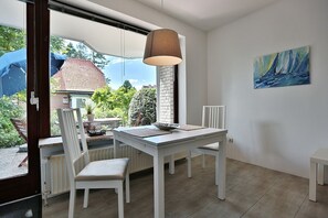 Dining - Haus Kastanienallee 3 Appartement 2 - Haus Kastanienallee 3 (Timmendorfer Strand)