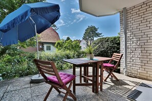 Outdoor dining - Haus Kastanienallee 3 Appartement 2 - Haus Kastanienallee 3 (Timmendorfer Strand)