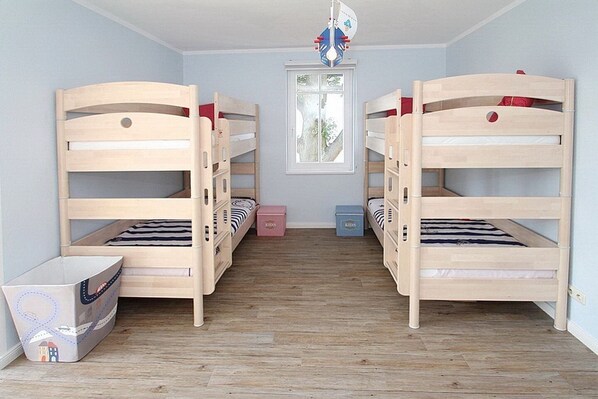 3 bedrooms, iron/ironing board, WiFi