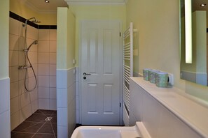 Shower - Baltic Sea Apartment 2 - Baltic Sea (Timmendorfer Strand)