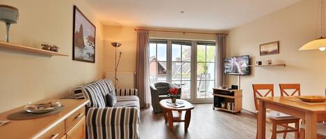 テレビ、DVD プレーヤー、ステレオ