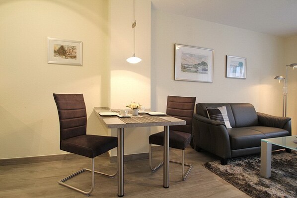 Imagen sin descripción, 1 de 15, botón