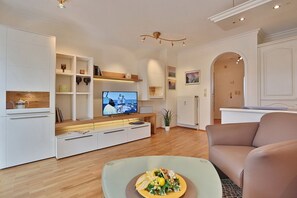 Fernseher, Stereoanlage