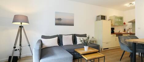 TV, DVD player, stereo