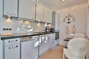 Unclassified image, 5 of 18, button - Am Rosenhain 12 - Am Rosenhain 12 Apartment 1 (Timmendorfer Strand)