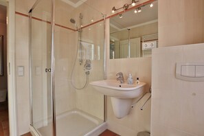 Douche, séchoir à cheveux