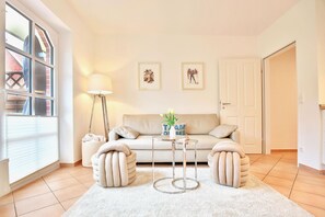 TV, DVD player, stereo - Am Rosenhain 23 Apartment 2 - Am Rosenhain 23 (Timmendorfer Strand)