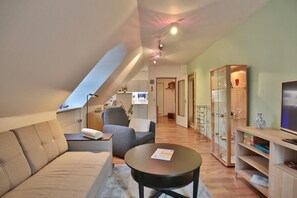 Télévision, chaîne hi-fi