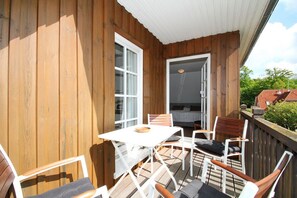 Unclassified image, 2 of 17, button