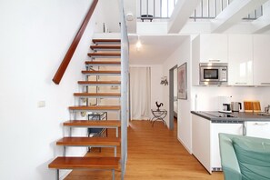 Refrigerador, microondas, parrilla de estufa y lavavajillas 