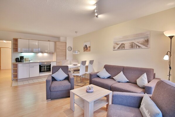 Unclassified image, 1 of 18, button