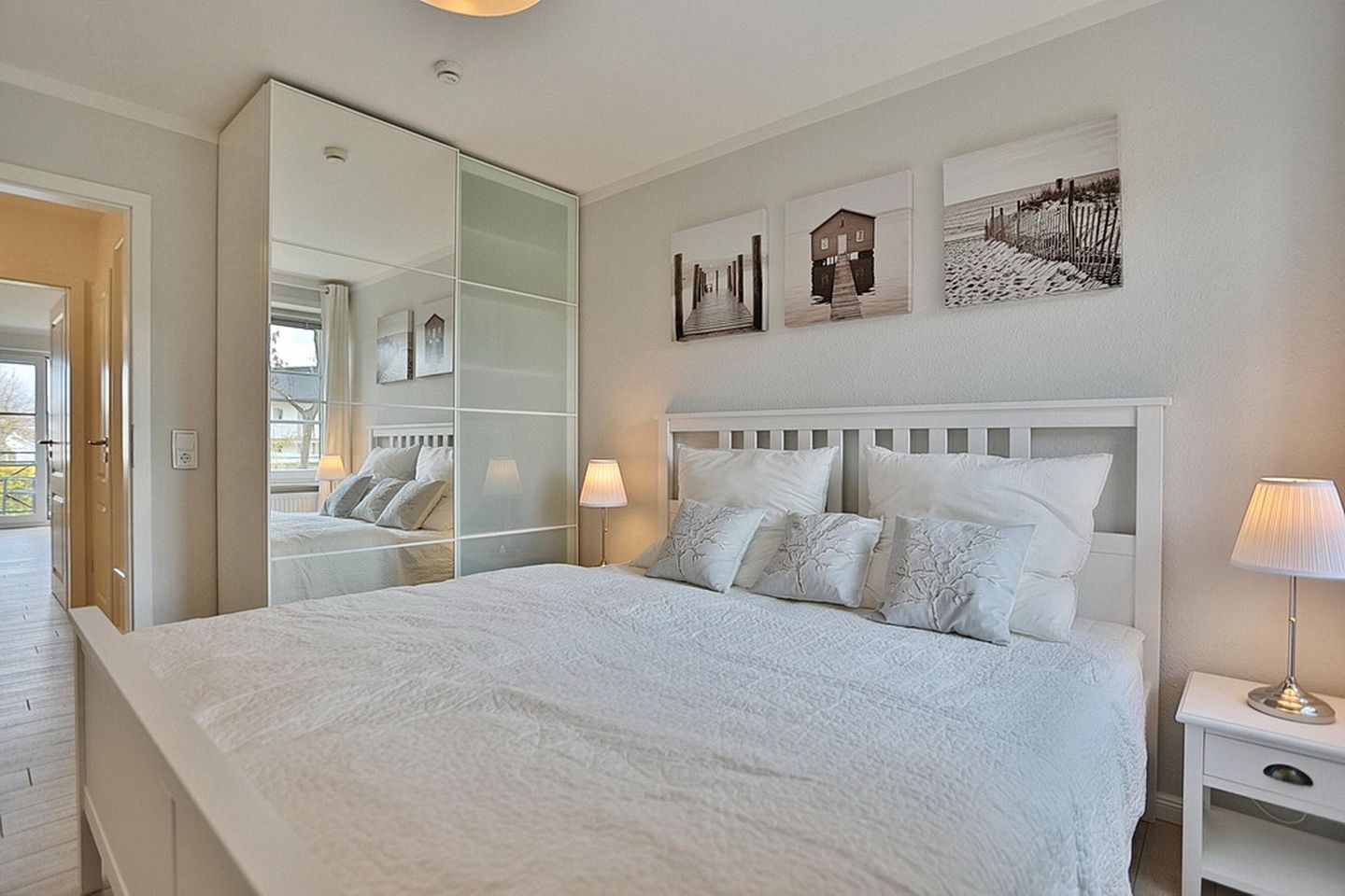 2 chambres, fer et planche à repasser