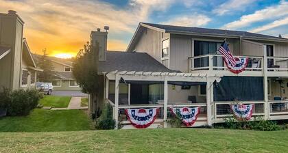 Beautiful and Spacious Townhome on the 5th Hole of Plumas Pines Golf Course