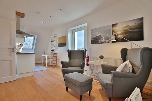 Televisión, reproductor de DVD y estéreo 