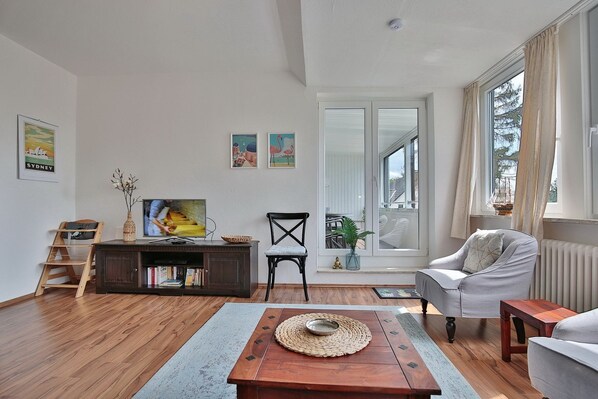 TV, DVD player, stereo