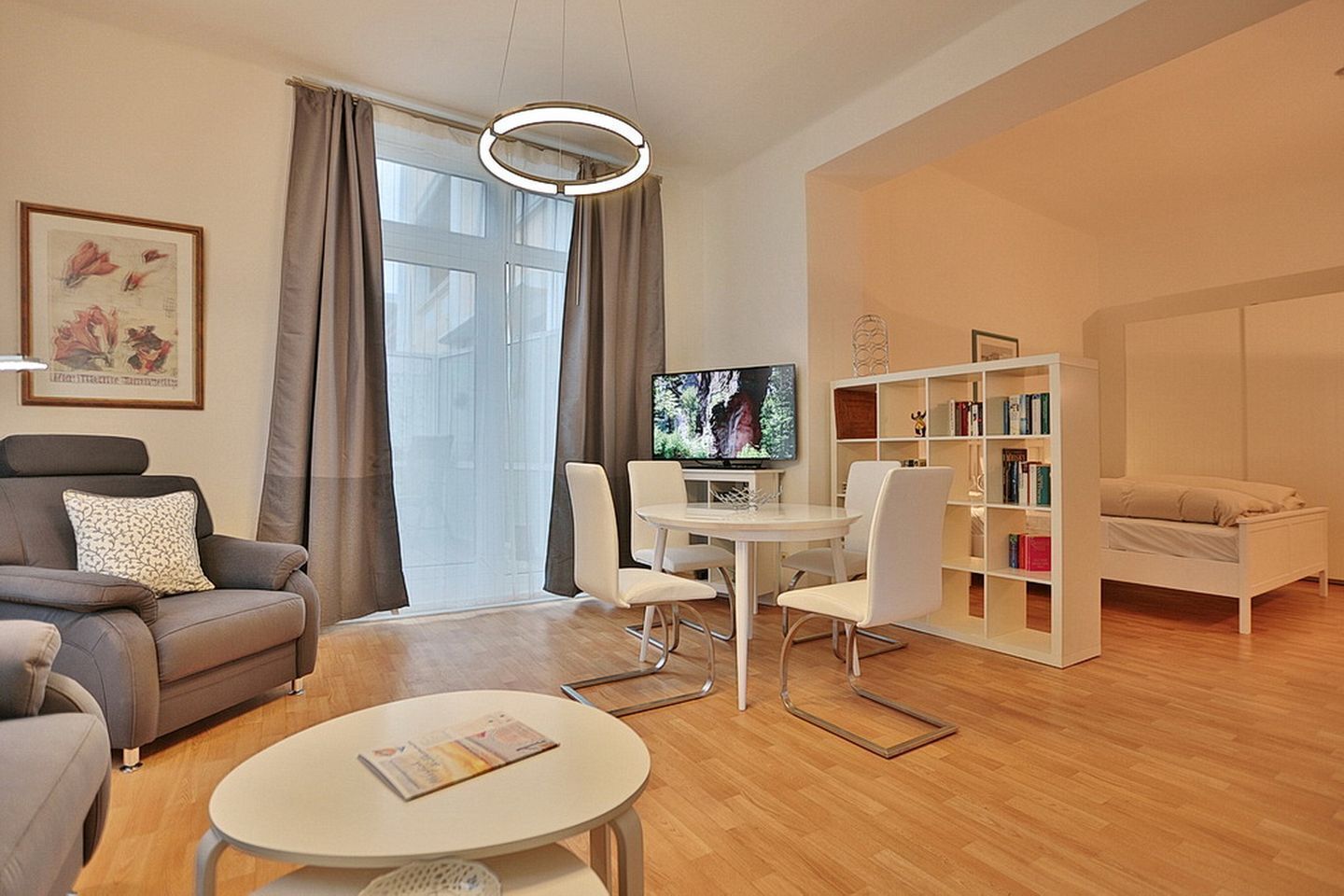 Télévision, chaîne hi-fi