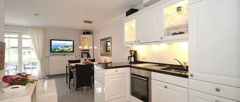 雪櫃、焗爐、爐具、洗碗機