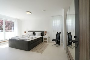 3 bedrooms, WiFi