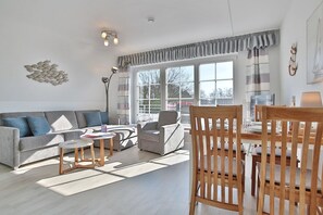 Fernseher, Stereoanlage