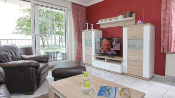 Fernseher, DVD-Player, Stereoanlage