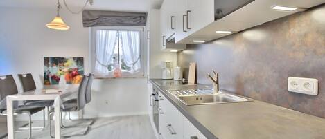 Microwave, dishwasher