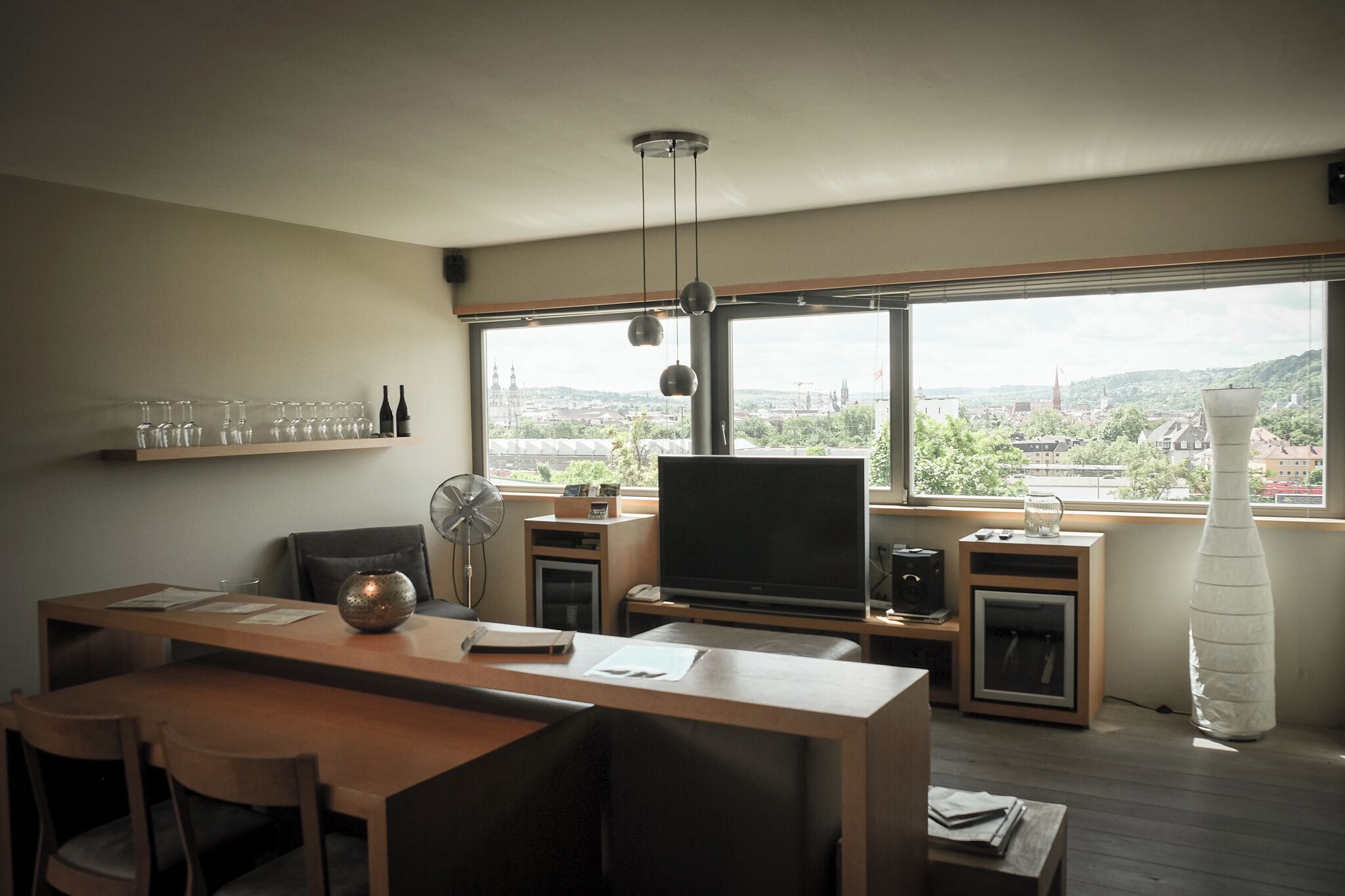 Télévision, cheminée