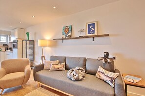 Luokittelematon kuva, 3 kautta 45, painike