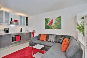 TV, videogames, DVD player, aparelho de som