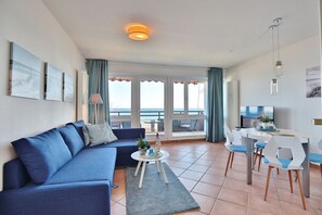 Télévision, lecteur de DVD, chaîne hi-fi