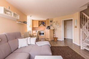 Unclassified image, 5 of 25, button