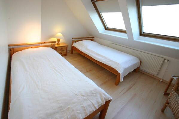 Unclassified image, 1 of 23, button