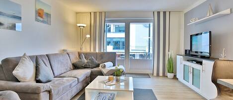 Télévision, lecteur de DVD, chaîne hi-fi