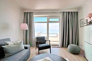 TV, DVD-spiller og stereoanlegg