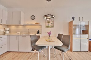 Unclassified image, 5 of 19, button - Seeburg Apartment 1.1 - Seeburg (Scharbeutz)