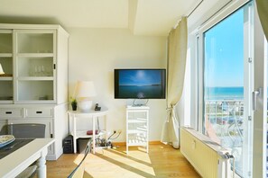 TV, DVD player, aparelho de som