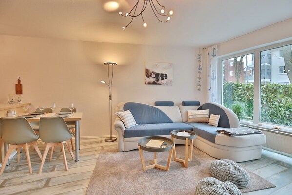 TV, DVD player, stereo - Barke Apartment 1 - Barke (Scharbeutz)