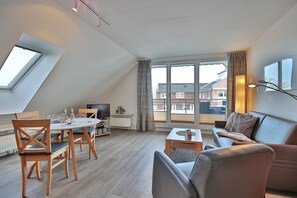 Télévision, lecteur de DVD, chaîne hi-fi