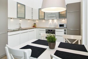 Nicht klassifiziertes Bild, 2 von 33, Schaltfläche