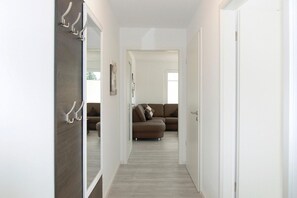 Unclassified image, 5 of 23, button