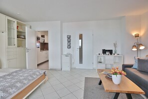 1 bedroom, iron/ironing board, WiFi